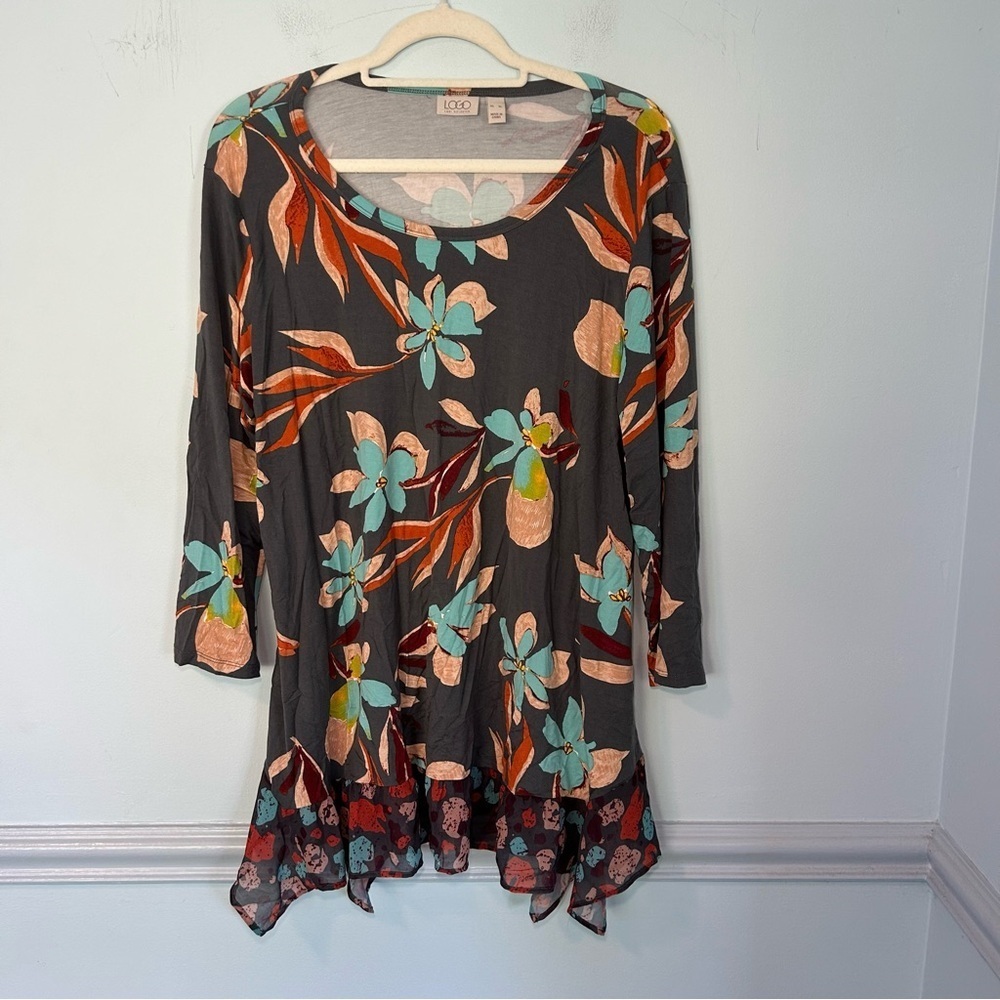 LOGO Lori Goldstein Gray & Blue Floral Ruffle Hem Tunic Top Size XL